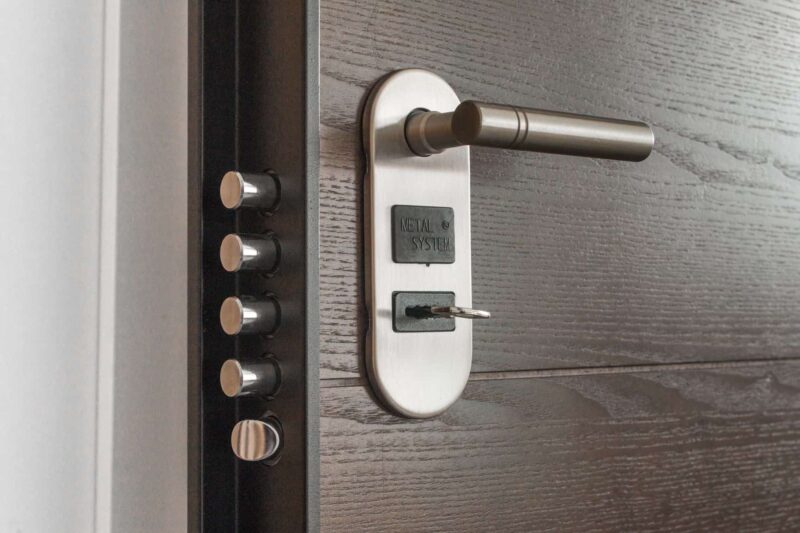 Signs Your Door Lock Might Need Replacement